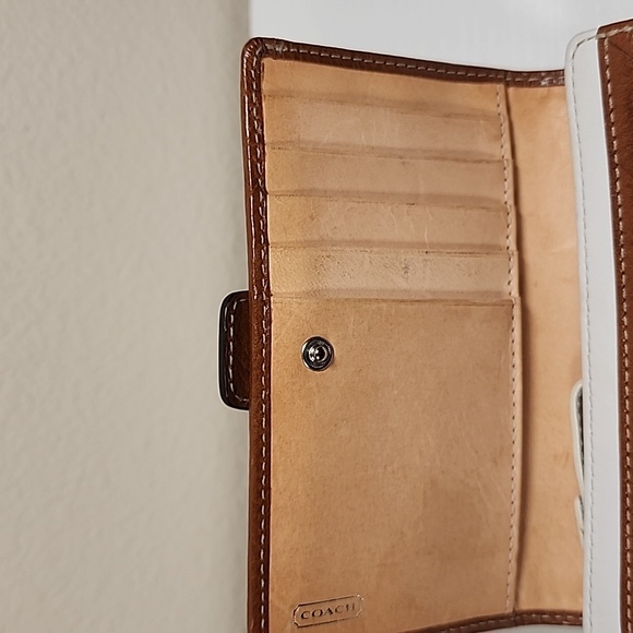 Vintage Coach Soho Wallet - Picture 12 of 16